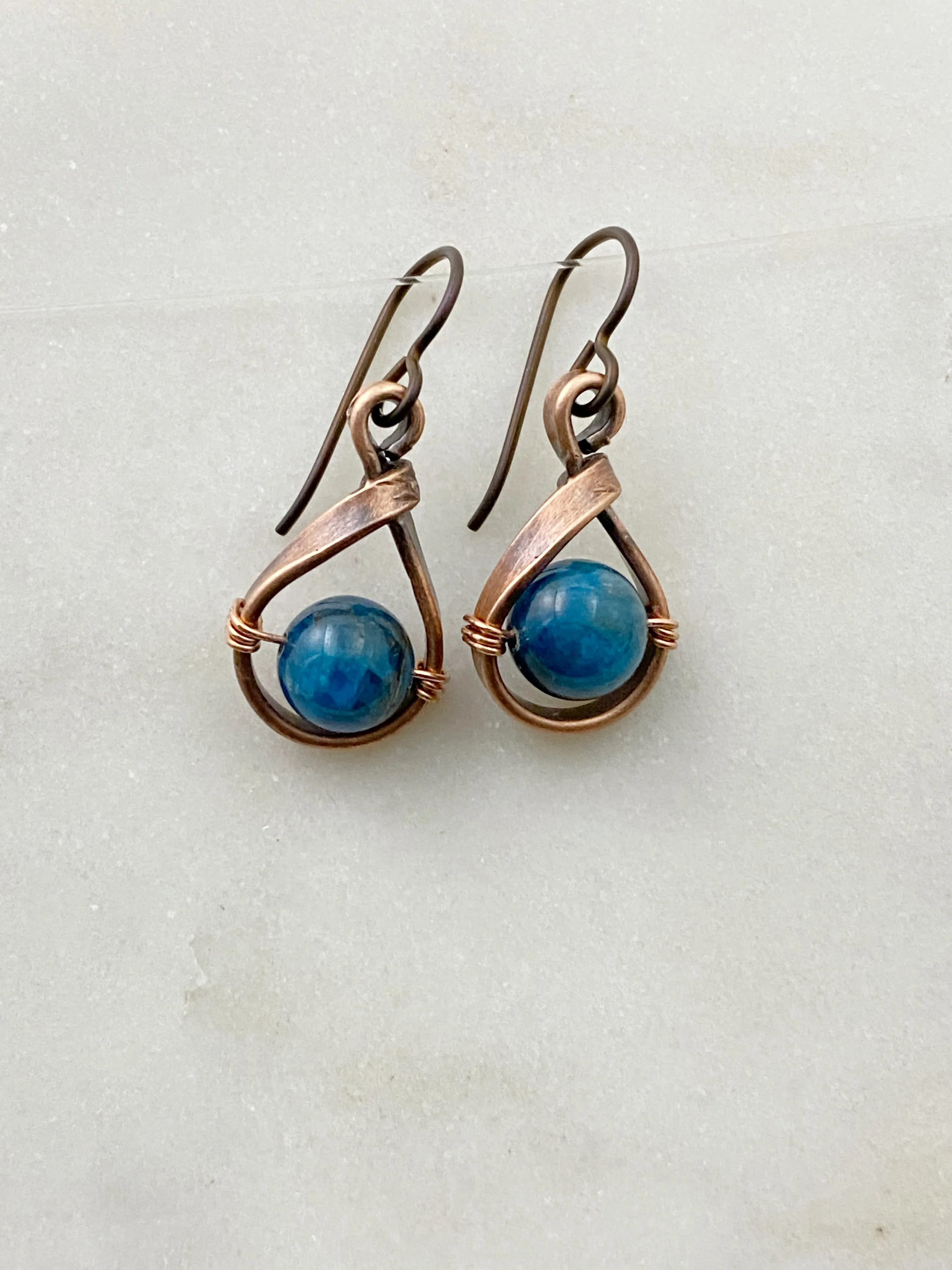 Copper teardrop hoops with apatite