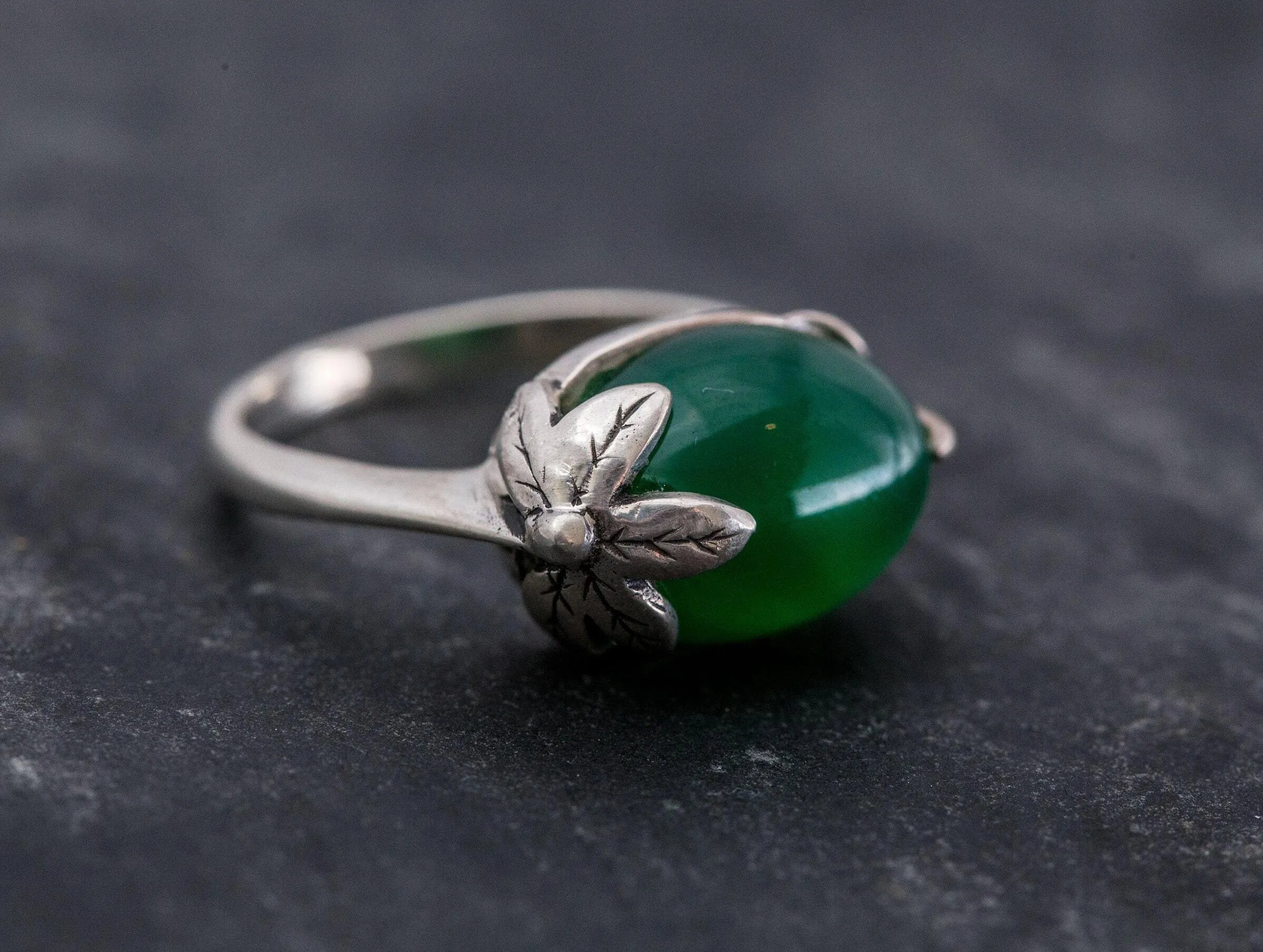 Emerald Leaf Ring - Boho Silver Ring - Green Statement Ring