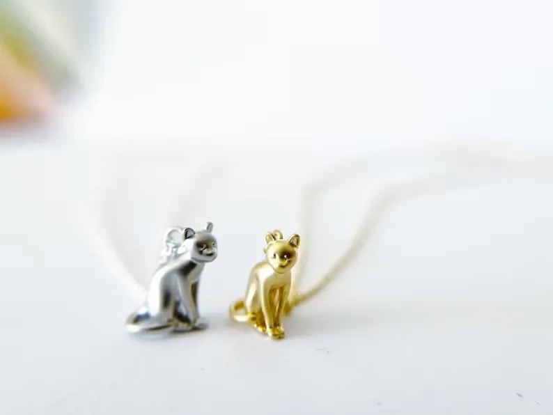 Sitting Cat Dainty Necklace